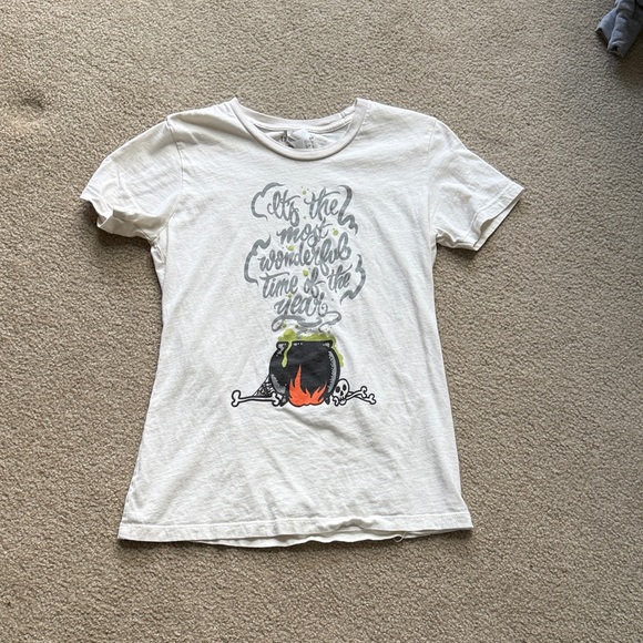 Unique Vintage White Graphic Short Sleeve Tee - Picture 1 of 8